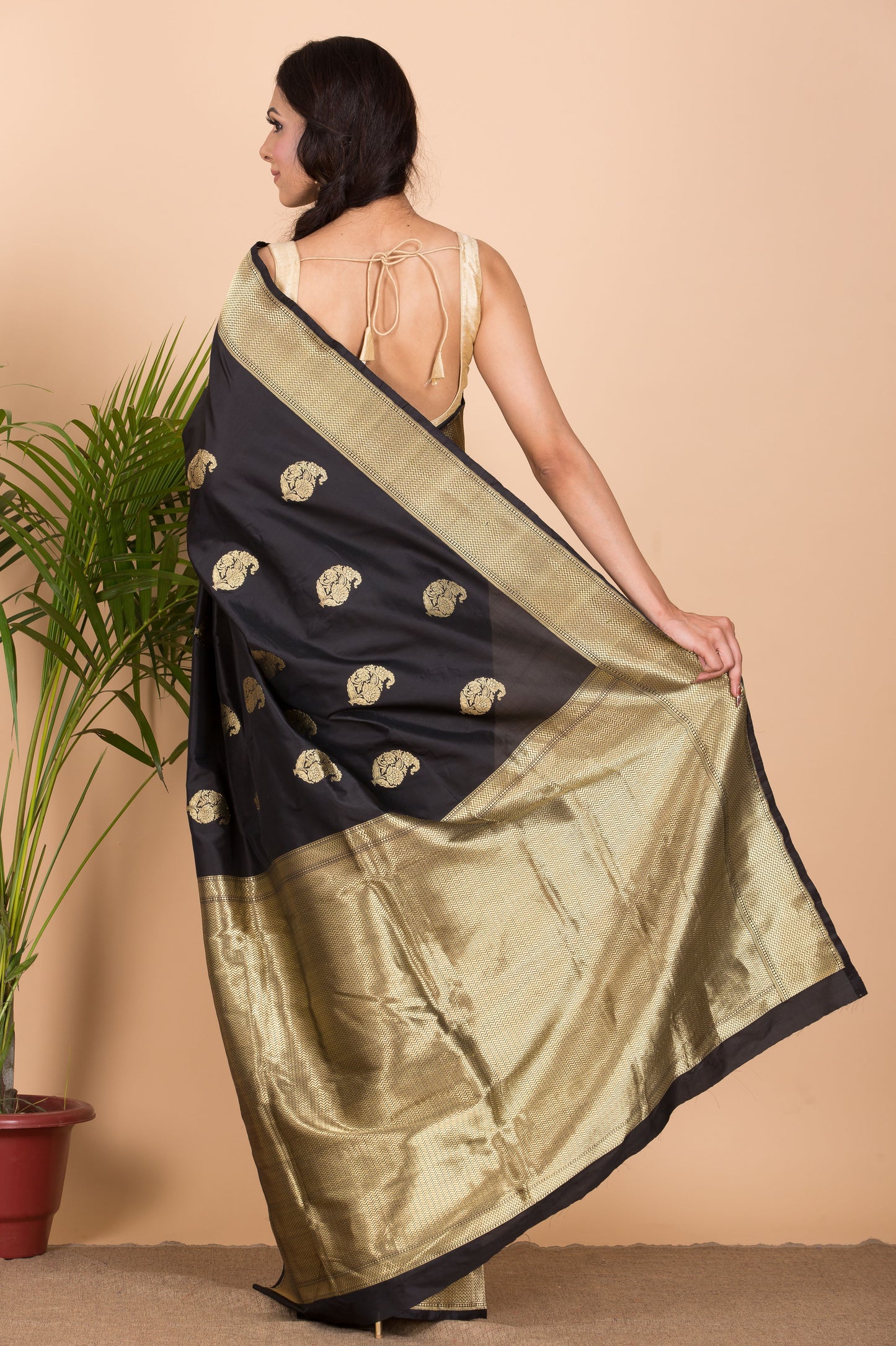 Black Katan Silk Saree With Karua Buti.