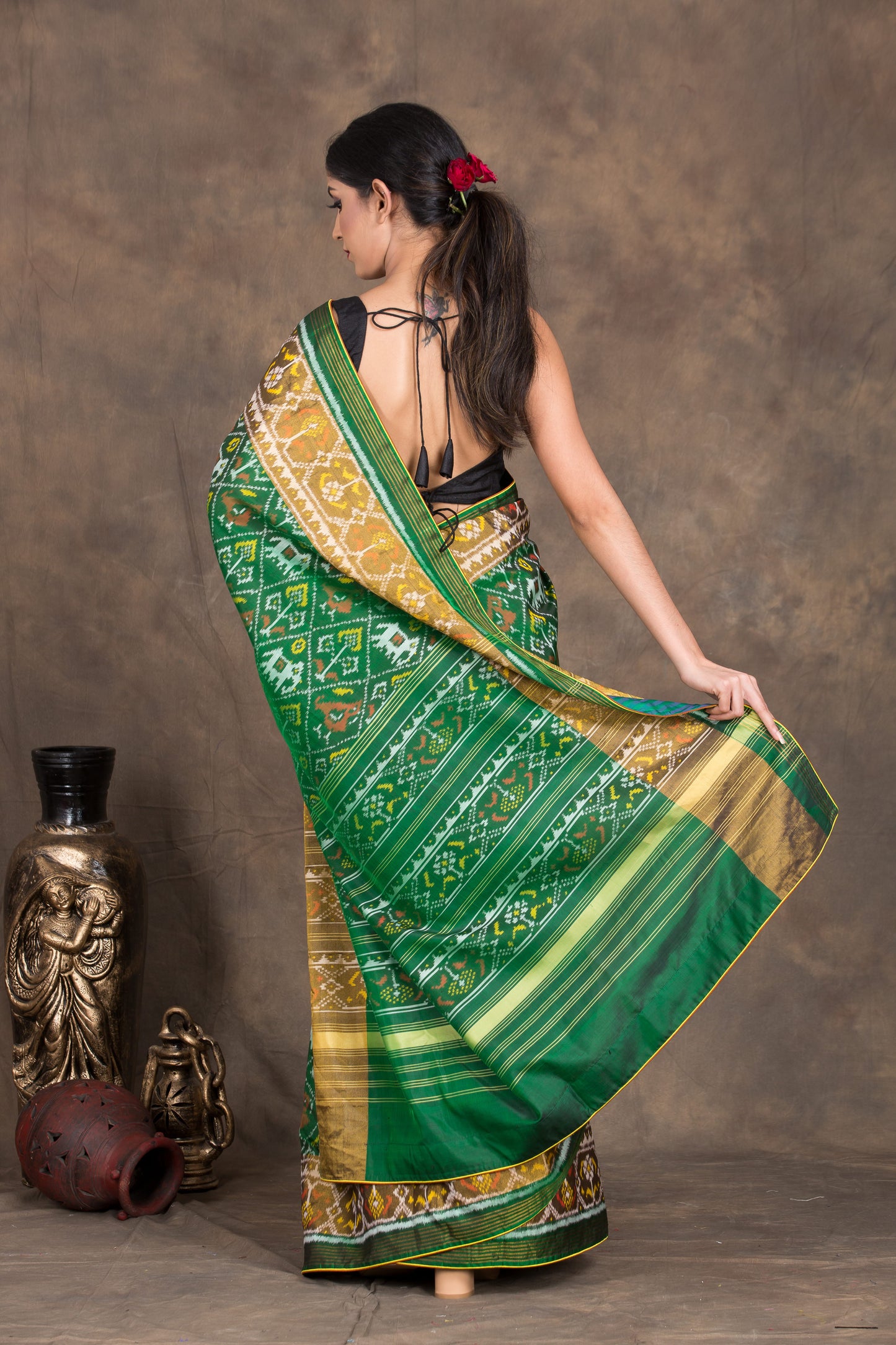 Nishka Patola Saree