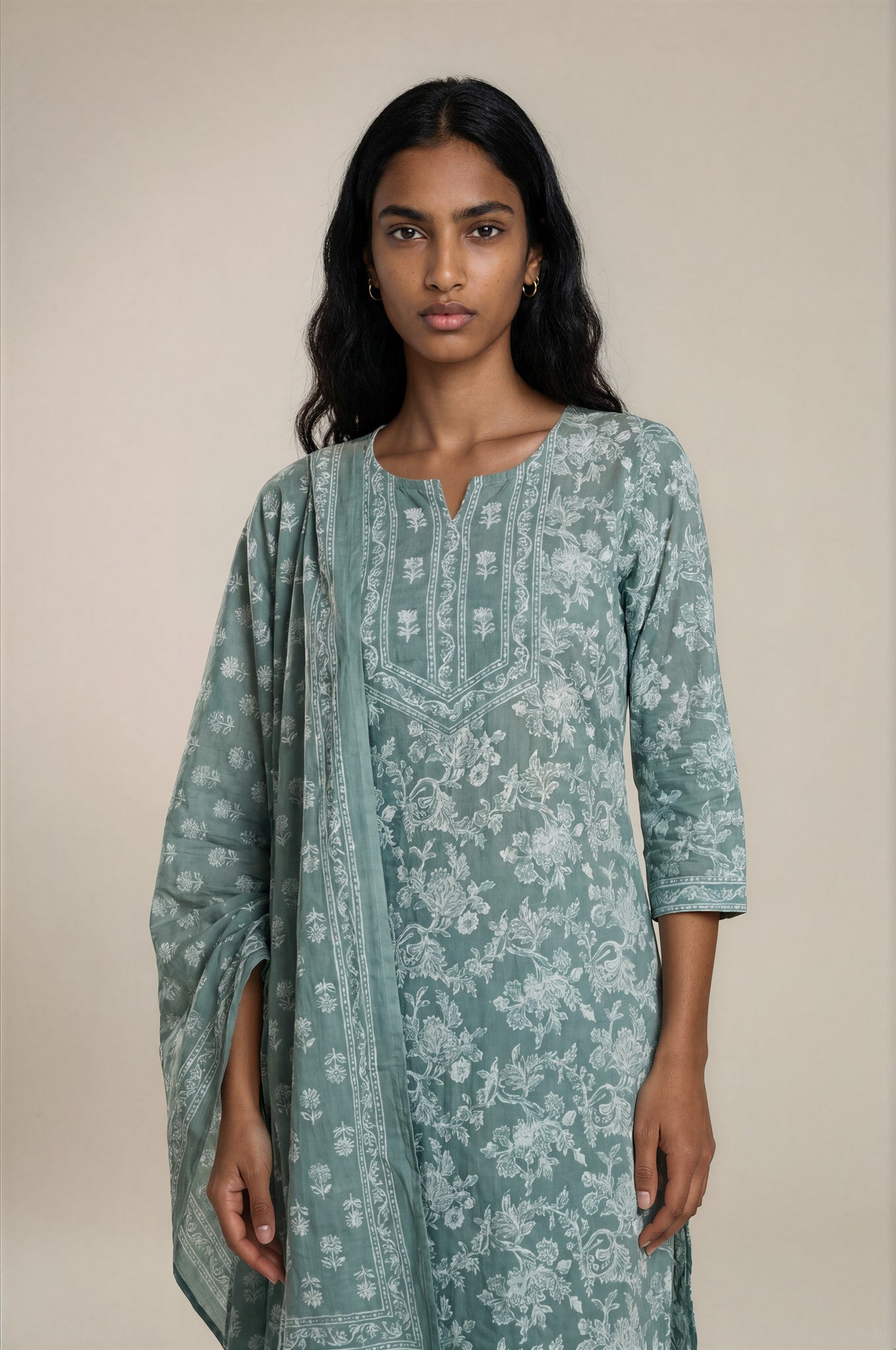 Nira Kurta Set